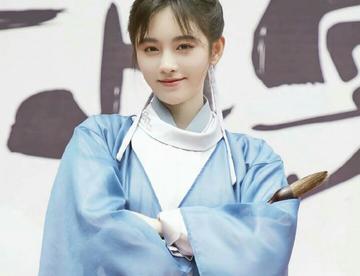 鞠婧祎