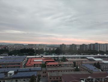 朝阳很美哎