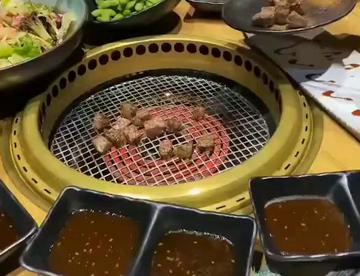 做一个吃嘛嘛香还长不胖的小吃货是一件很幸福的事[调皮]