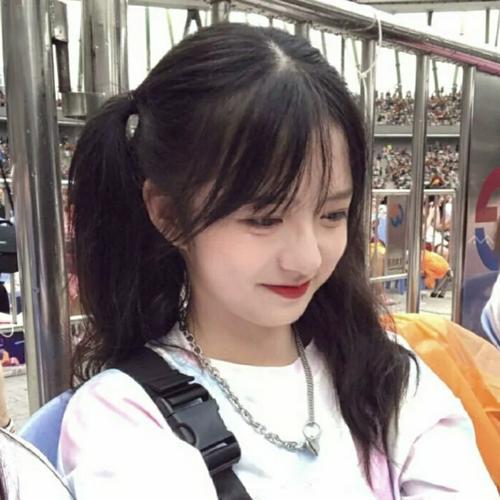 瑶如云中月