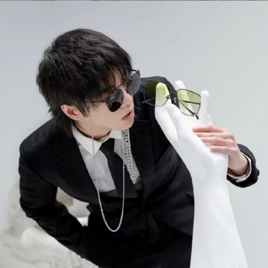 凉生＼华艺泛白微且