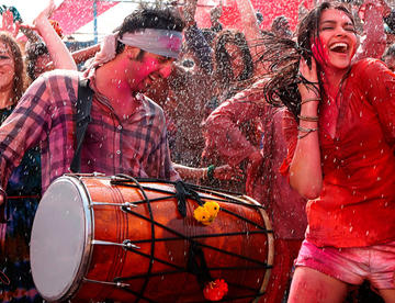 【印度/喜剧/爱情】青春洋溢色彩Yeh Jawaani Hai Deewani (2013)